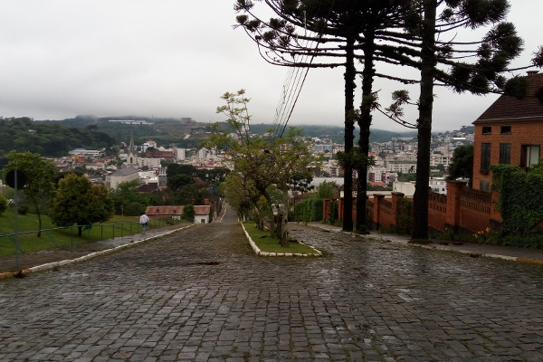 Garibaldi - Vale dos Vinhedos - Porto Alegre - UmTour